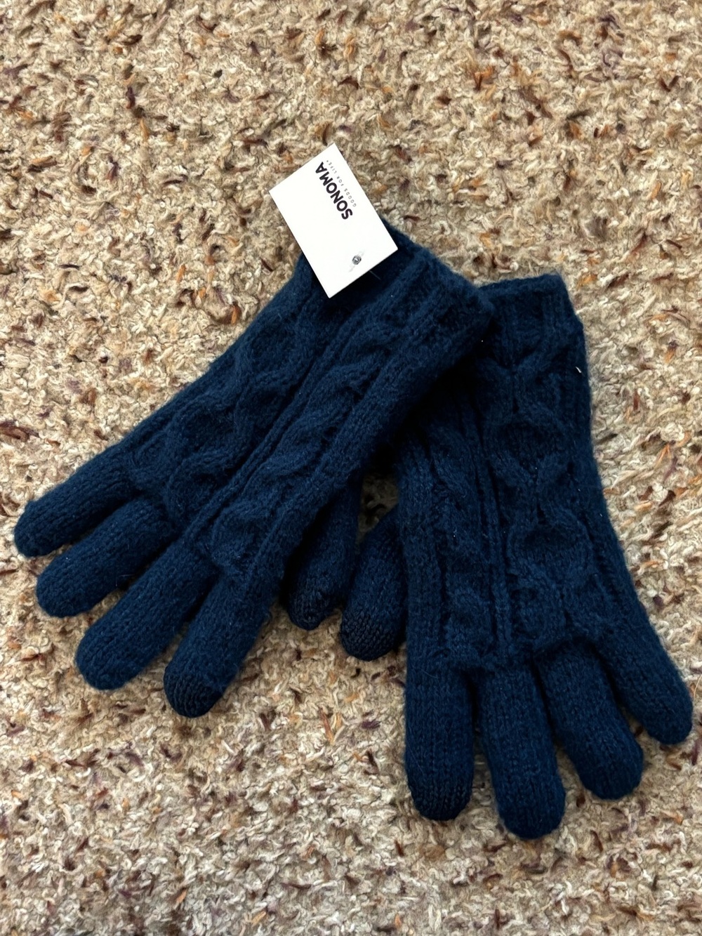 NWT Sonoma Lined Cable Knit Gloves